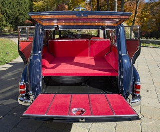 Illustration for article titled Buy the classiest wagon ever now.